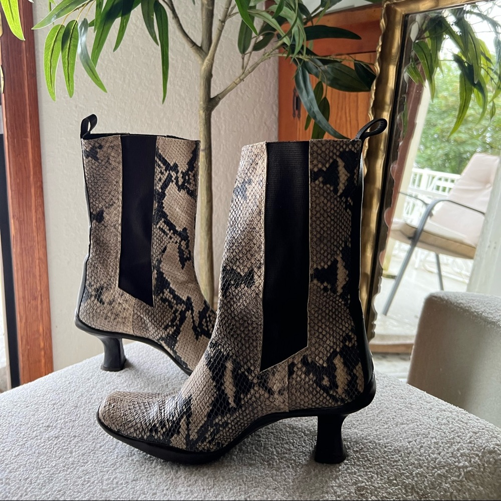 Vintage Donald J Pliner | Genuine white snakeskin square toed booties - Picture 6 of 7